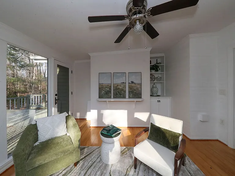 208 Fairfax Way — Photo 21