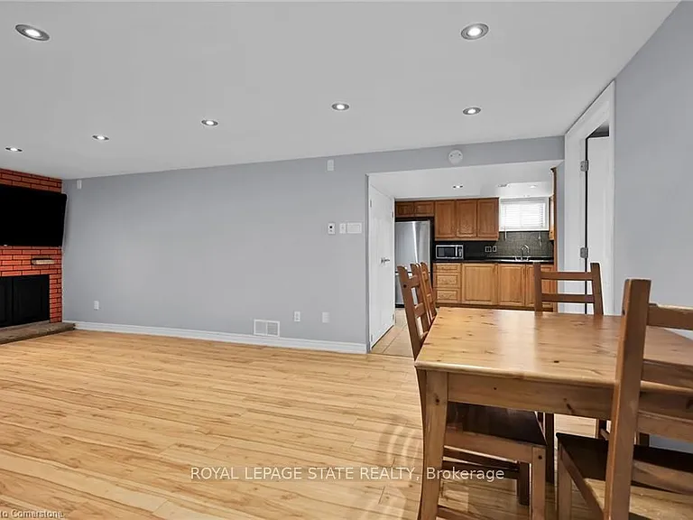 221 Gray Rd #B — Photo 16