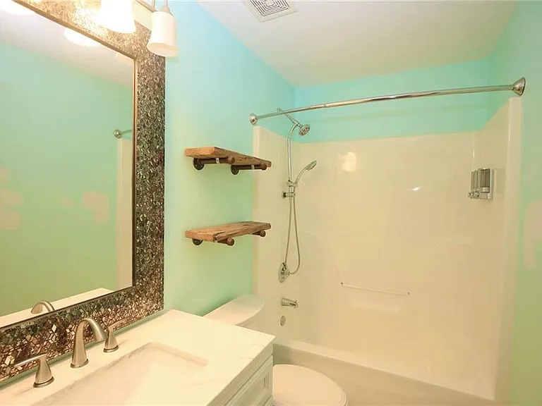 410 Ruby Forest Pkwy — Photo 25