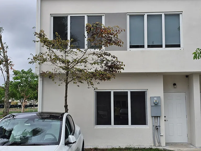 25806 SW 144th Ct #25806 — Photo 25