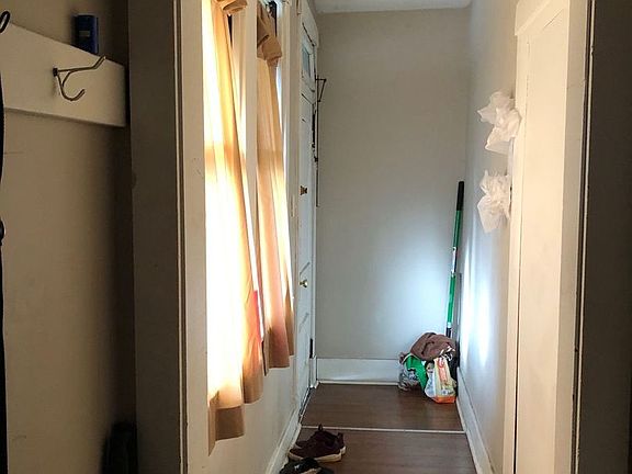 4th image of 126 Cologne Arlington #2