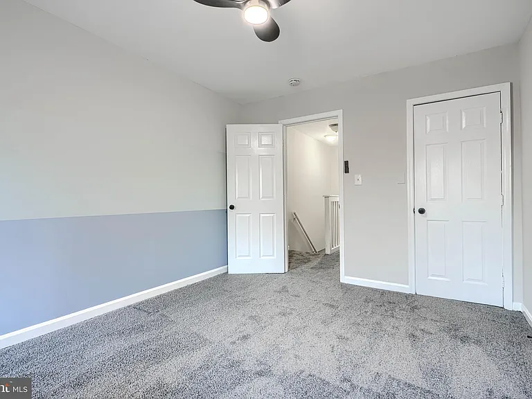 1127 Sargeant St — Photo 24