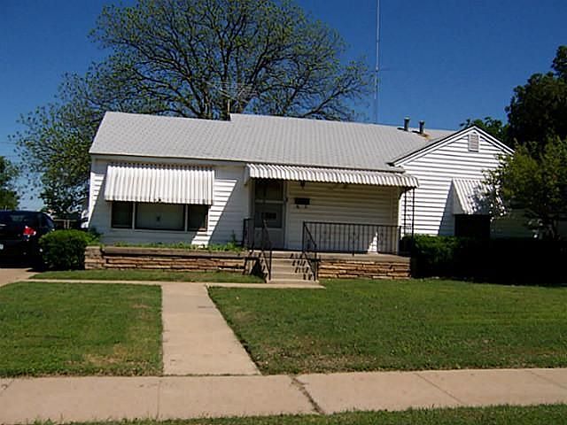 1st image of 3260 Grover Ave