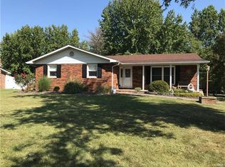 3016 Mark Trail Dr, Glen Carbon, IL