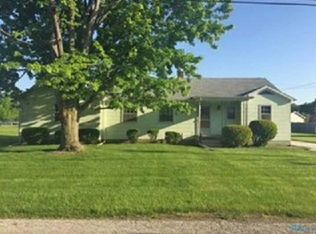 715 Hart Ave, Fostoria, OH 44830