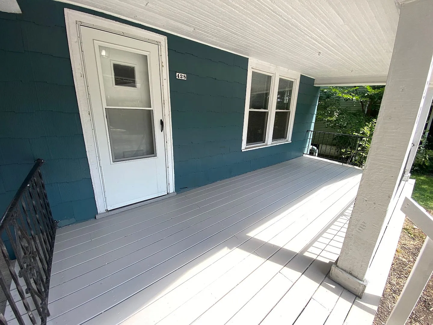 428 E. Lane Ave — Photo 2