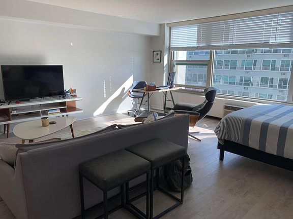 5th image of 3600 N Lake Shore Dr #2400
