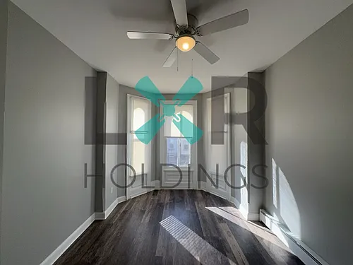17 E Elm St #1 Photo 1