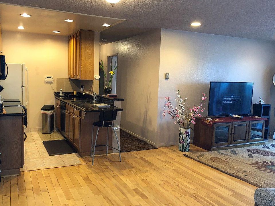 1st image of 115 Piccadilly Pl APT G