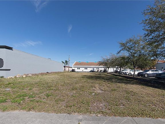 5th image of 1303 SE 47th Ter