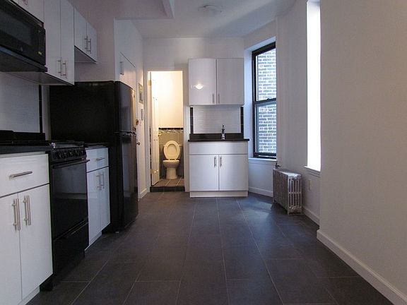 4th image of 171 Sullivan St APT 13