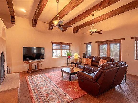 2nd image of 34 Calle Capulin