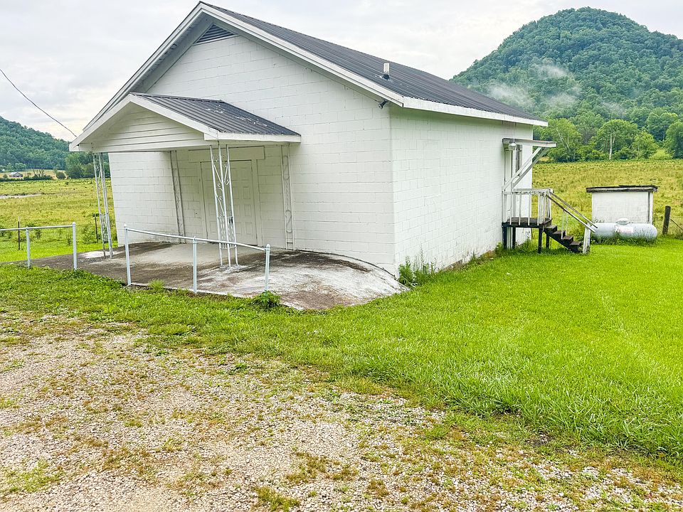 6915 Red Lick Rd, Irvine, KY 40336 | MLS #25012304 | Zillow