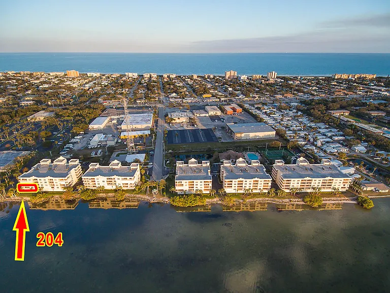 7128 Marbella Ct #204 — Photo 20