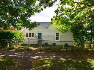22 3rd School St, Bristol, RI 02809