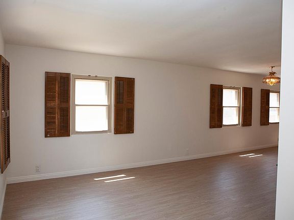 2nd image of 2233 N Dymond St