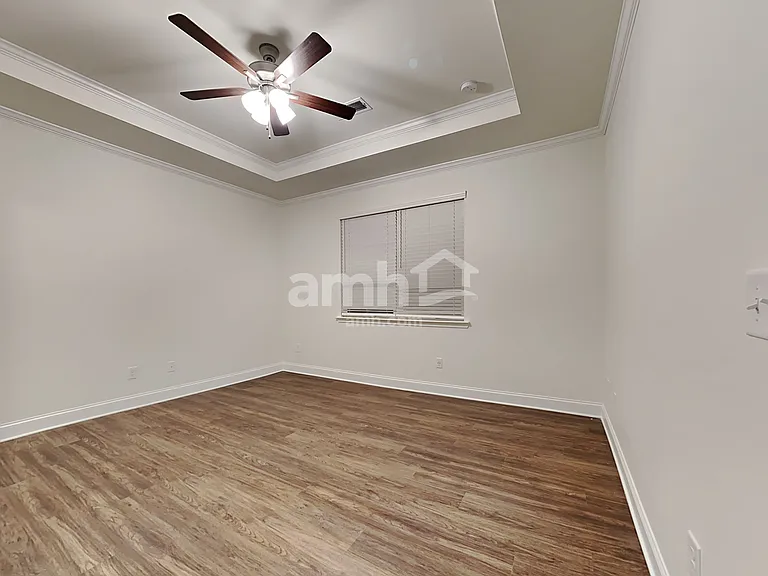 5065 Hudson Valley Dr — Photo 15