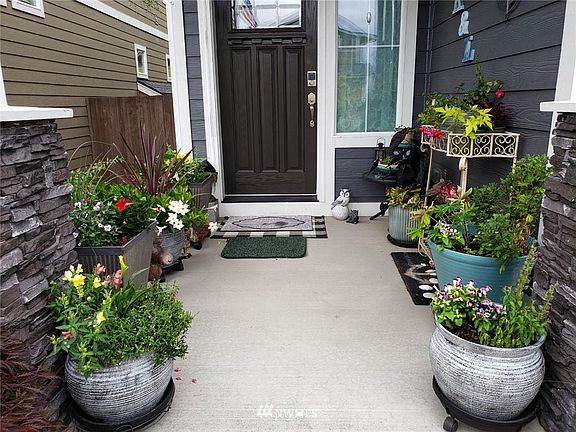 4th image of 3822 Maritime Dr SW