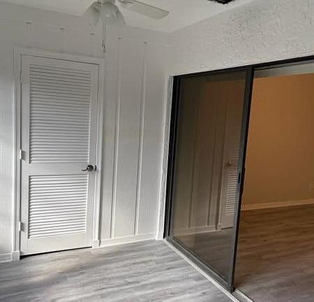 4th image of 1200 SE Parkview Pl #8