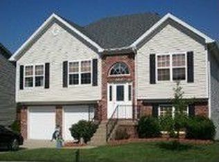 8009 Sycamore Creek Dr, Lyndon, KY 40222