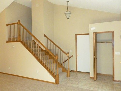 4th image of 860 Matthew Dr