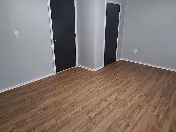 5th image of 107 Verton Dr Unit 2