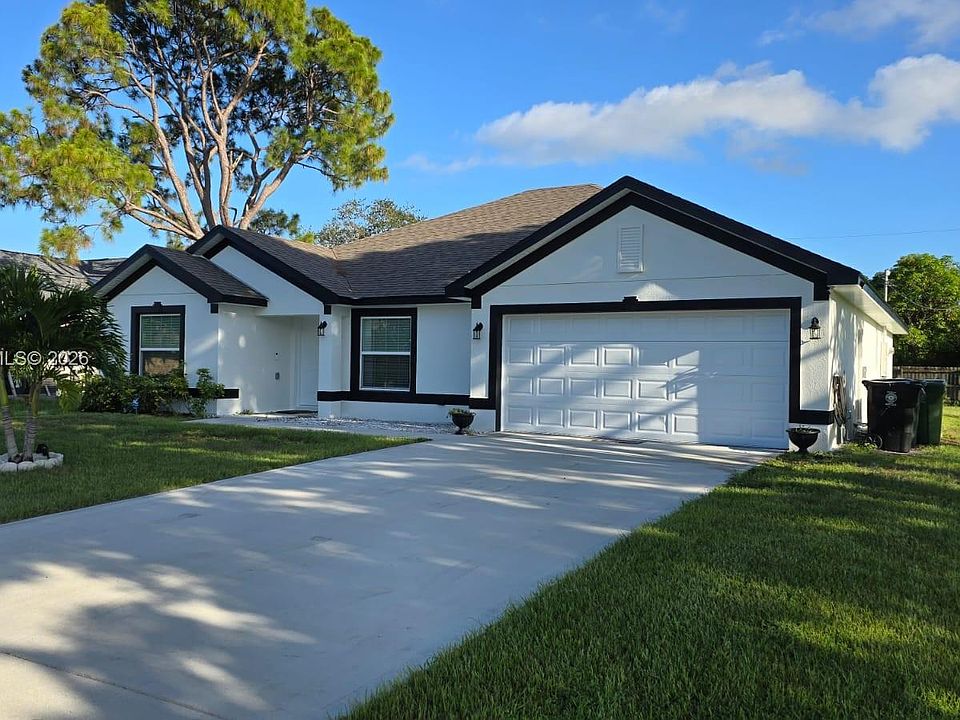 1st image of 2650 SE Caladium Ave