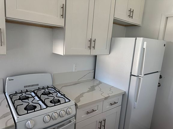 4th image of 168 Garrett Ave #170-1/2