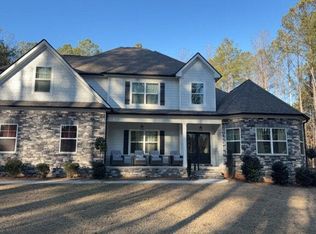 9460 Glacial Ln, Fairburn, GA 30213