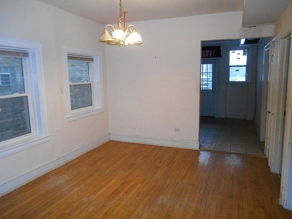 3rd image of 8425 Monticello Ave