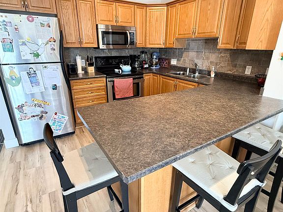 5th image of 8931 156th St NW #309