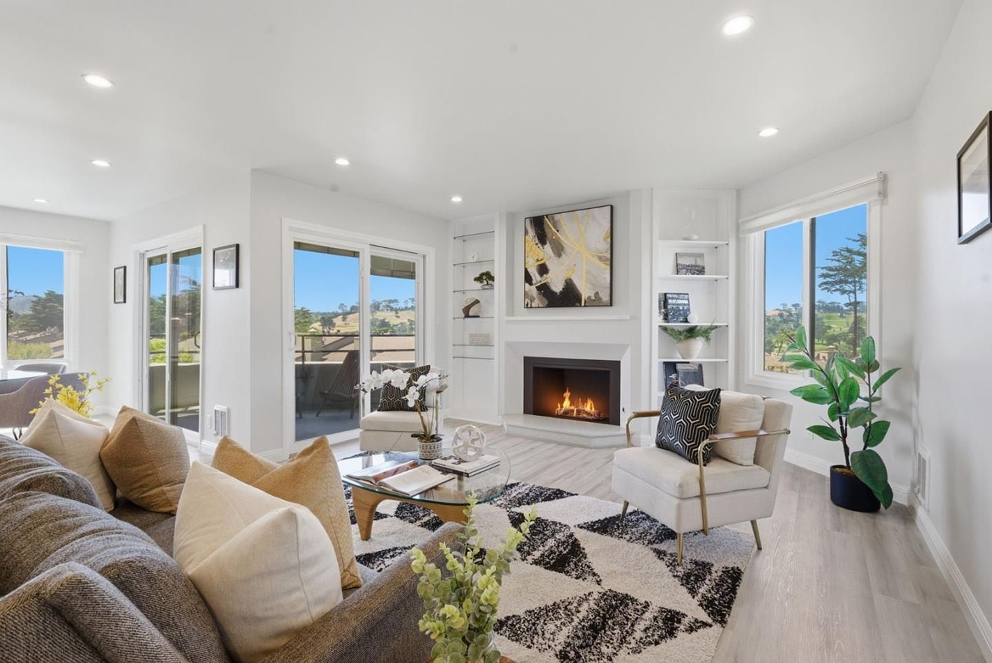 109 S Lake Merced Hls APT 3E