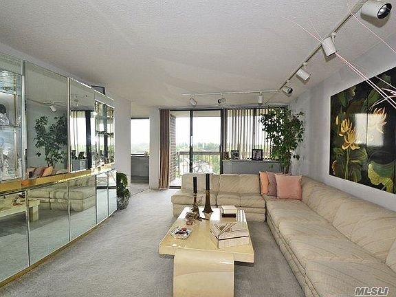 5th image of 2 Bay Club Dr APT 10E