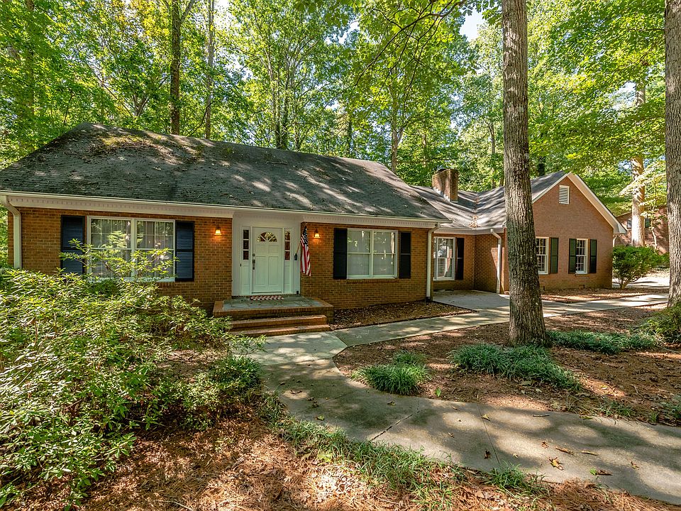 1st image of 949 Hampton Pl