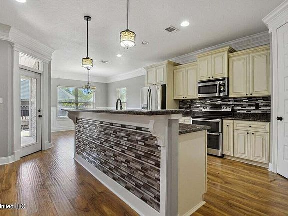 5th image of 14900 Audubon Lake Blvd
