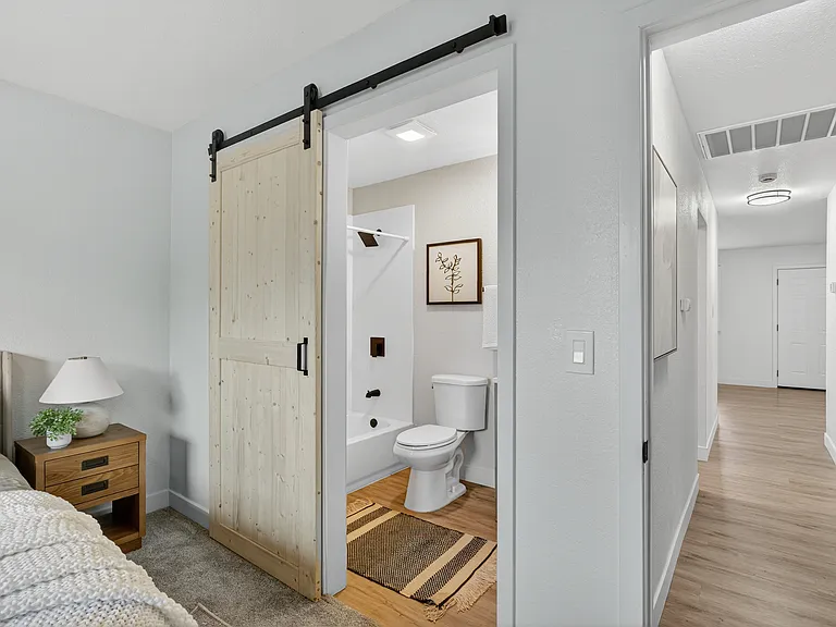 1335 School St — Photo 15