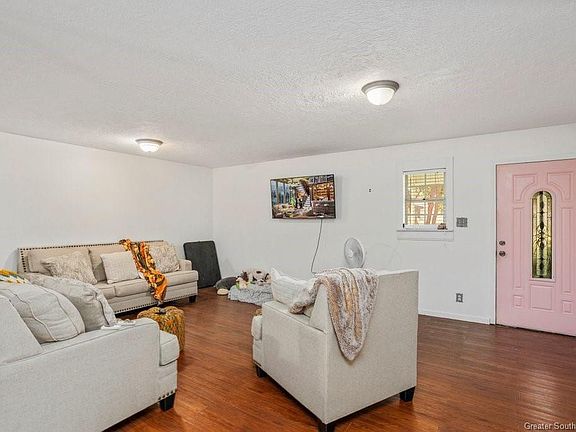 2nd image of 569 Amber Dr
