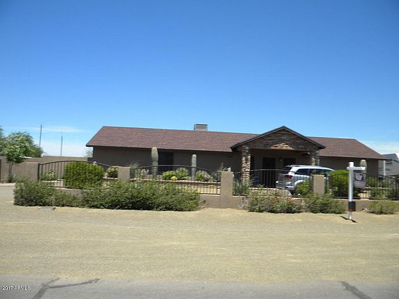 2nd image of 10902 E Sunland Ave