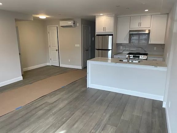 3rd image of 210 Bay 7 St #3B
