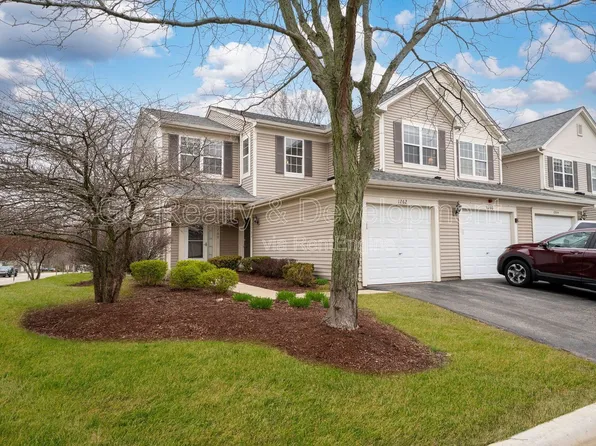 1262 Brookdale Dr, Carpentersville, IL 60110