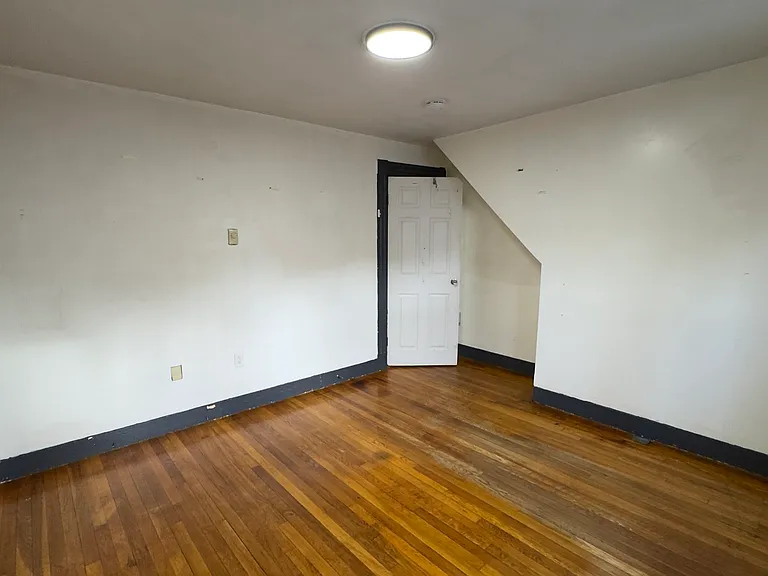 107 Bloomfield St #3 — Photo 5