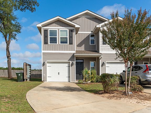 2nd image of 6089 Royal Port Ct