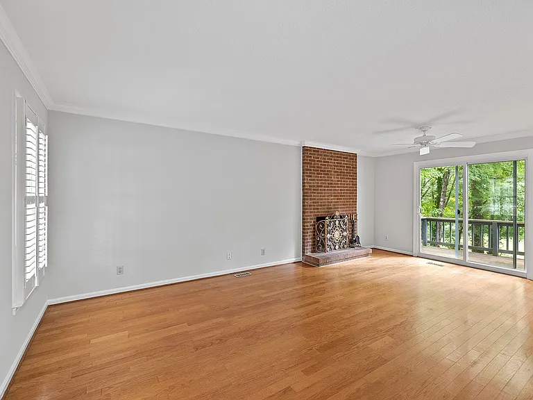 305 Old Fox Trl — Photo 7