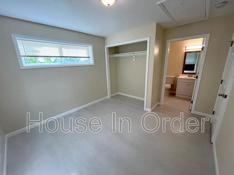 307 8th Ave E #203 — Photo 6