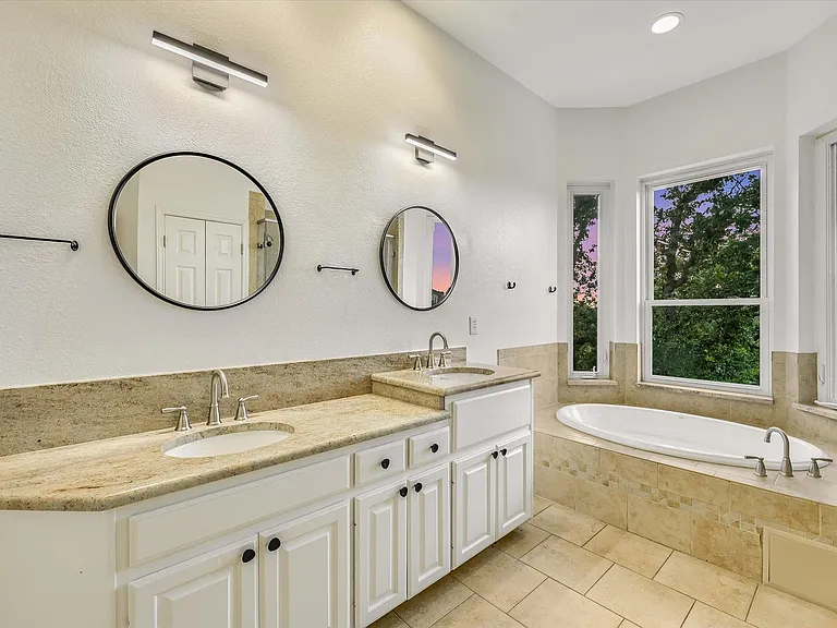 5506 Merrywing Cir — Photo 26
