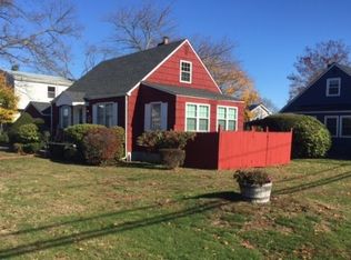 45 Walnut Ave E, Farmingdale, NY 11735