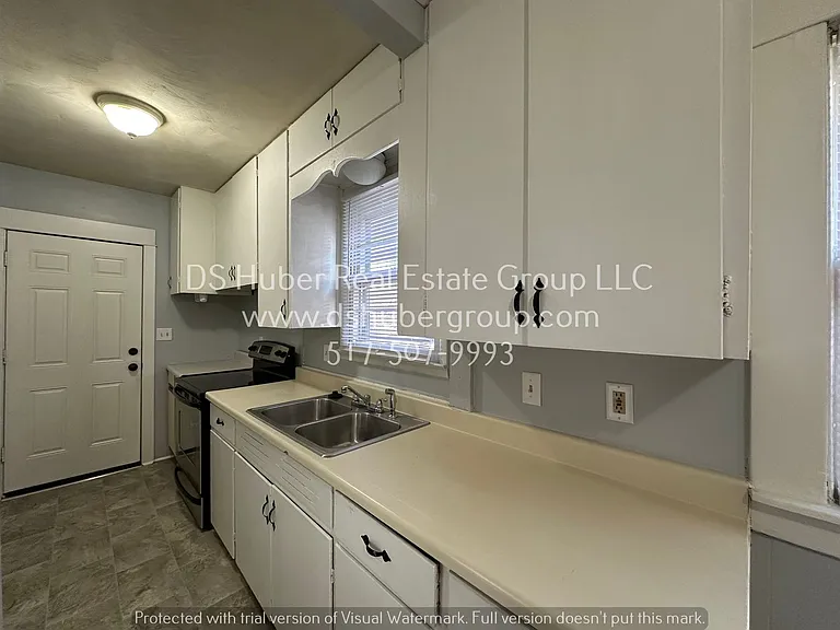 117 E North St #A — Photo 2