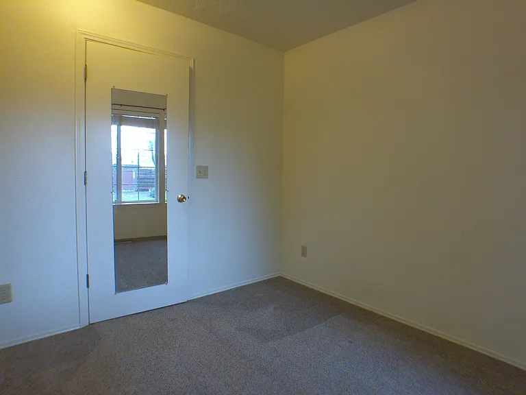 775 17th St NE — Photo 23