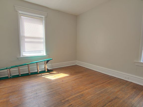 4th image of 3111 Portis Ave APT 1N