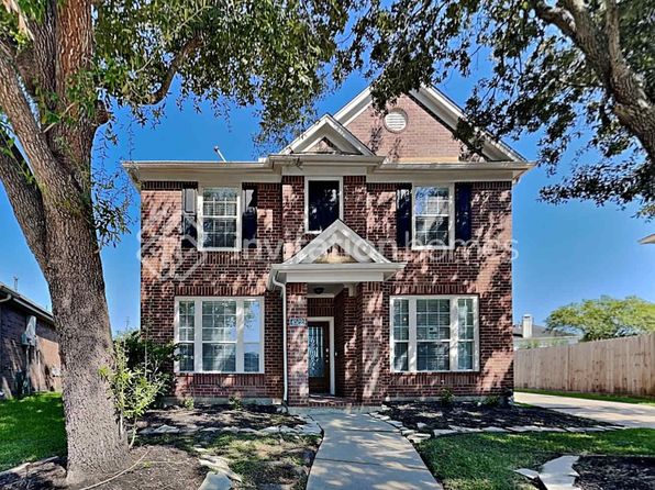 4522 Lake Halbert Ln